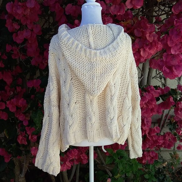 Hyfve Sweater Over-Sized Bulky V-Neck Cable Sweater Textured Hoodie Cream Small - Picture 2 of 7